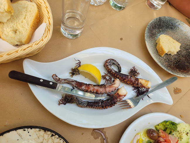 Comentarii opinii despre Τριαντάφυλλος - Η Μικρή Πλατεία