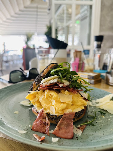 White Spoon - Γαστρονομία και φιλοξενία