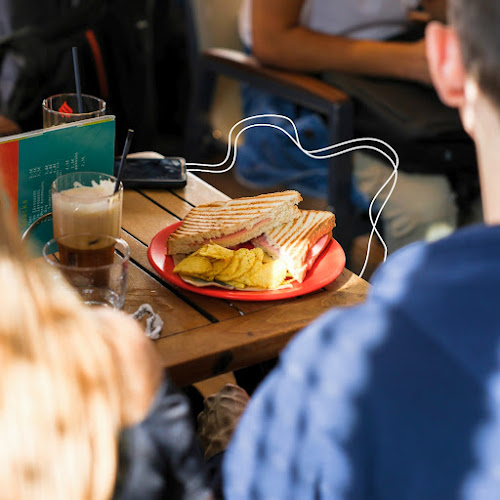 Καφέ Μέρα - Θεσσαλονίκη