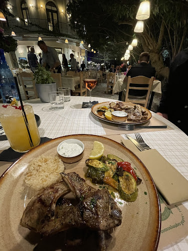 Select Restaurant Cafe - Γαστρονομία και φιλοξενία