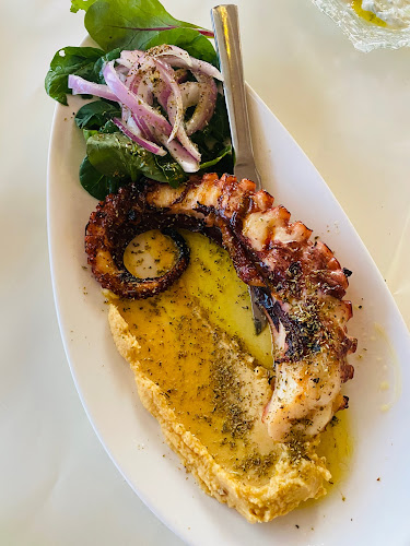 Άθος - Γαστρονομία και φιλοξενία