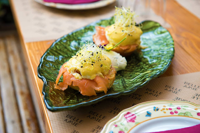 Αγγέλου Μεταξά 11, Πειραιάς 185 34