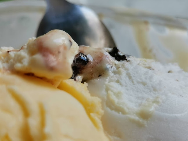 Ευαγγελικής Σχολής 17-19, Βύρωνας 162 31