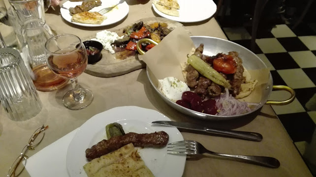 Comentarii opinii despre Η Πόλη