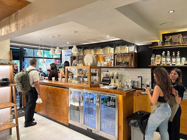 Opinii despre Cupaki Street Espresso în Αθήνα - Γαστρονομία και φιλοξενία