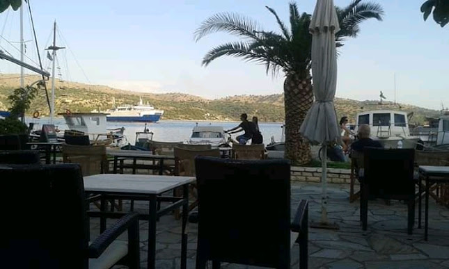 ΤΟ ΚΑΦΕ ΤΗΣ ΧΑΡΑΣ ΣΤΟΝ ΑΣΤΑΚΟ - Αστακός