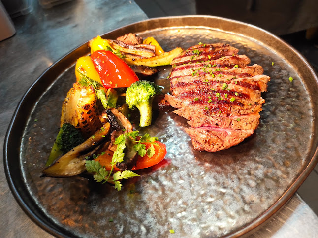 PERSONA GRATA - Γαστρονομία και φιλοξενία