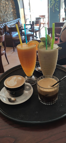 Πέτρινο Cafe - Γαστρονομία και φιλοξενία