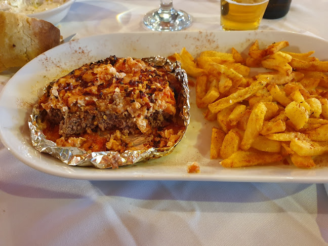 στα ριζά - Γαστρονομία και φιλοξενία