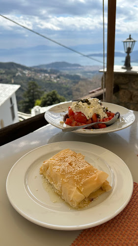 Opinii despre Απόλαυση în Μακρινίτσα - Γαστρονομία και φιλοξενία