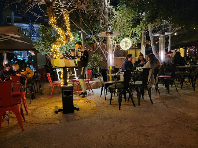 Πλ. Αγίας Ειρήνης 4, Αθήνα 105 60