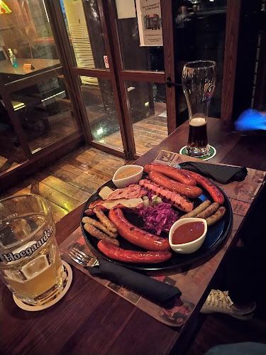 Opinii despre Arch Beer House în Περιστέρι - Γαστρονομία και φιλοξενία