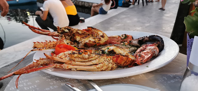 Must Restaurant Agios Nikolaos Crete