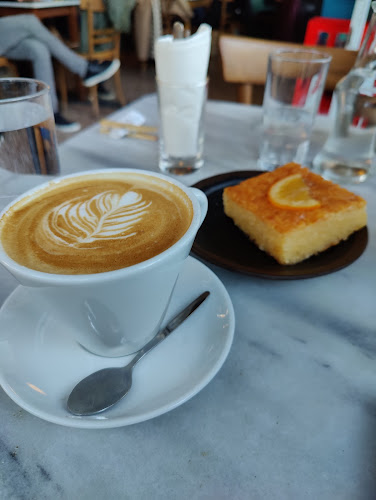 Λεωνίδου 87, Αθήνα 104 35