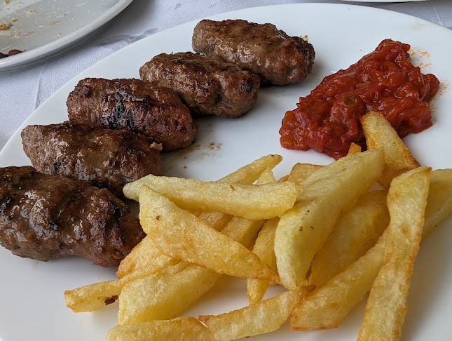 Opinii despre Giorgos christina în Κασσανδρηνό - Γαστρονομία και φιλοξενία