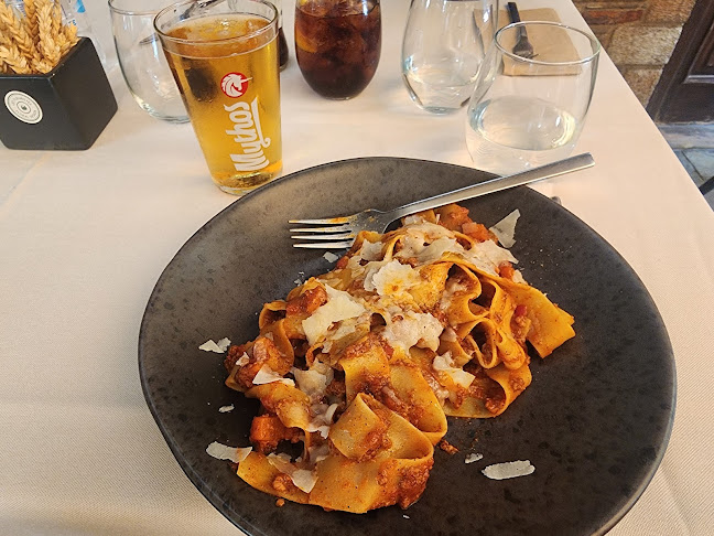 Opinii despre Hermion Restaurant în Αθήνα - Γαστρονομία και φιλοξενία