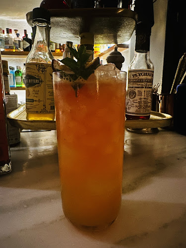 Emvasis Cafe - Cocktail Bar/Εμβασις - Μονεμβασιά