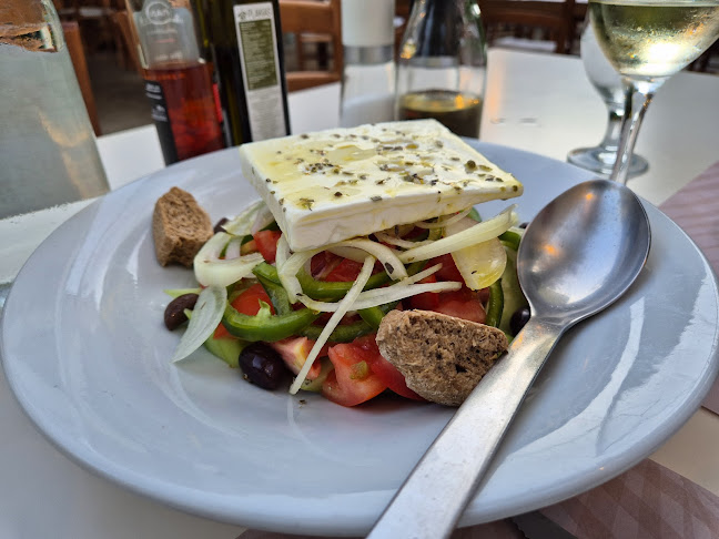 Opinii despre Finikas Taverna în Ρέθυμνο - Γαστρονομία και φιλοξενία