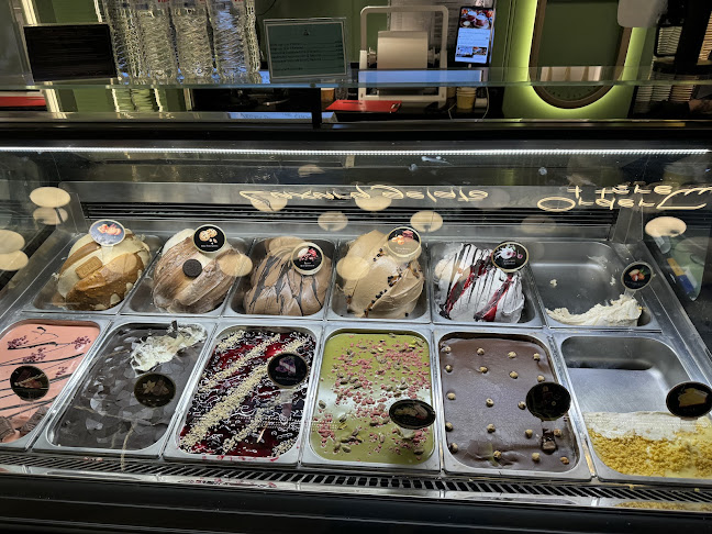 Αδριανού 48, Αθήνα 105 55