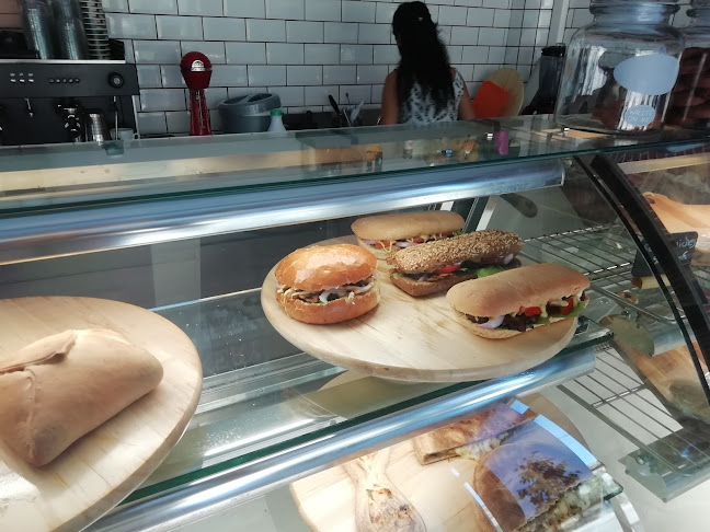 Comentarii opinii despre Bakery Coffee Boulangerie Tsatsaronakis Michalis