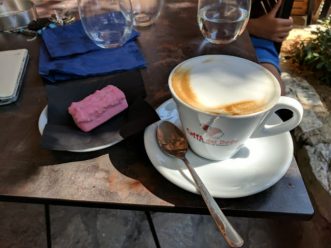 Καφ'έδρα - Γαστρονομία και φιλοξενία