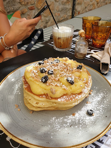 Opinii despre The Underdog® Flagship Store Thissio în Αθήνα - Γαστρονομία και φιλοξενία