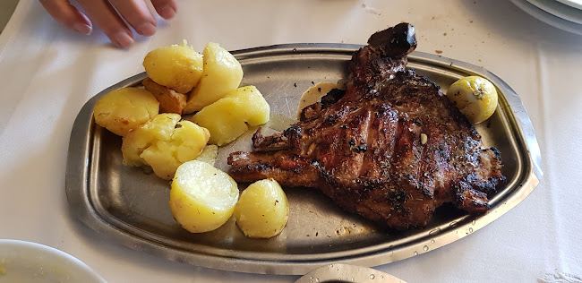 ΜΑΓΓΙΝΑΣ ΤΑΒΕΡΝΑ Μελίσσια - Μελίσσια