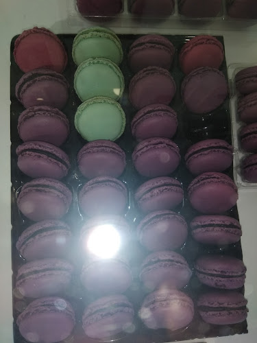 ΖΑΧΑΡΟΠΛΑΣΤΕΙΑ ΚΩΝΣΤΑΝΤΙΝΙΔΗΣ - Λάρισα