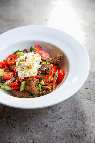 Caravin Wine & Wanderlust