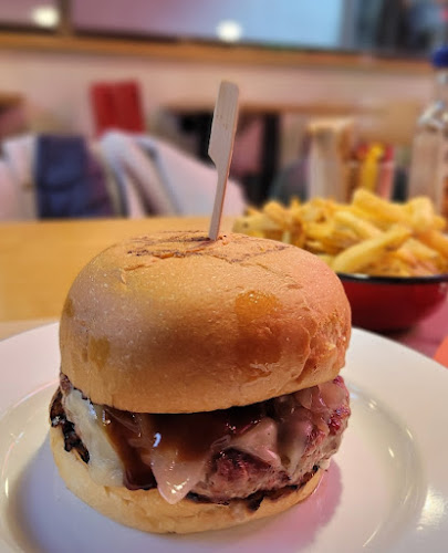 Monster Burgers & Beers - Αθήνα