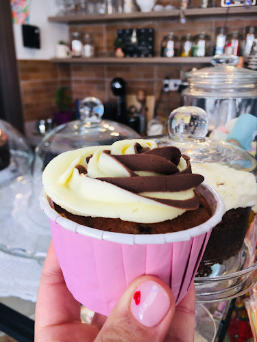 French cafe- Flower store - Γωνιά