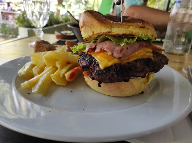 Φιλέτο restaurant