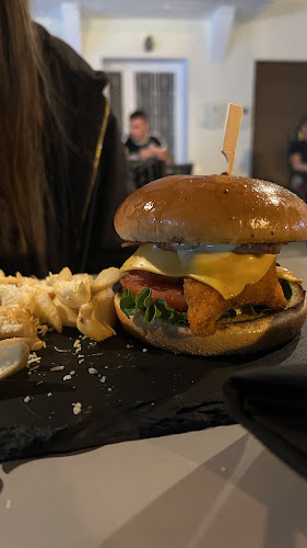 Άρωμα Πλατείας - Μουσθένη