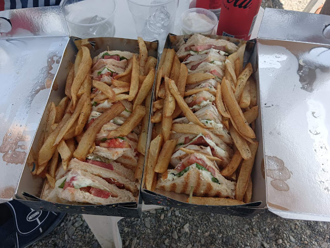 Αγκίστρι - Γαστρονομία και φιλοξενία