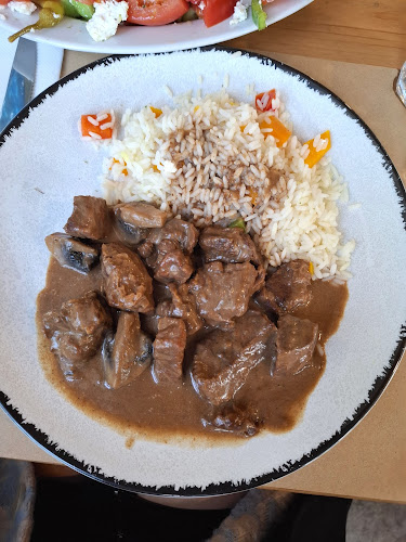 Το Δίχαλο Χανιά