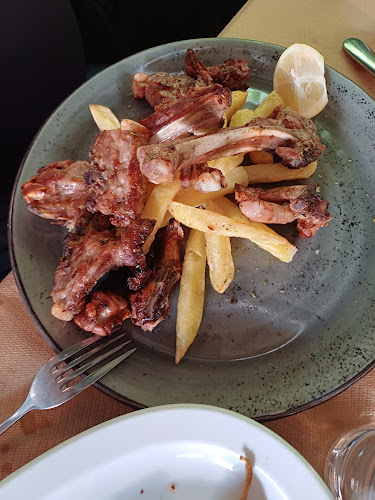 Opinii despre Χρύσανθος Chrysanthos în Αμφιθέα - Γαστρονομία και φιλοξενία