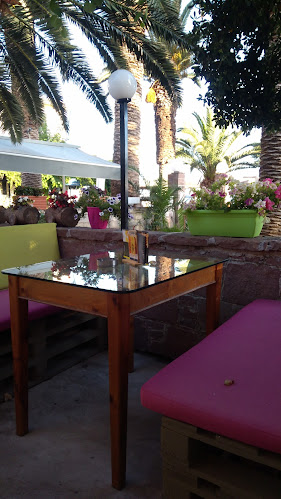 Piazza Coffee Πλατεία Πλωμαρίου - Πλωμάρι