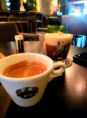 Opinii despre Sante Espresso Bar în Κρύα Βρύση - Γαστρονομία και φιλοξενία