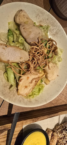 Pisina - Γαστρονομία και φιλοξενία