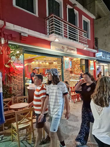 To Petrino - Γαστρονομία και φιλοξενία