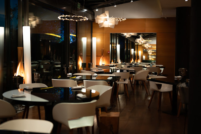 Fuga restaurant & Bar