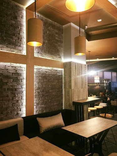 Opinii despre Model Urban Style Bar în Εύοσμος - Γαστρονομία και φιλοξενία