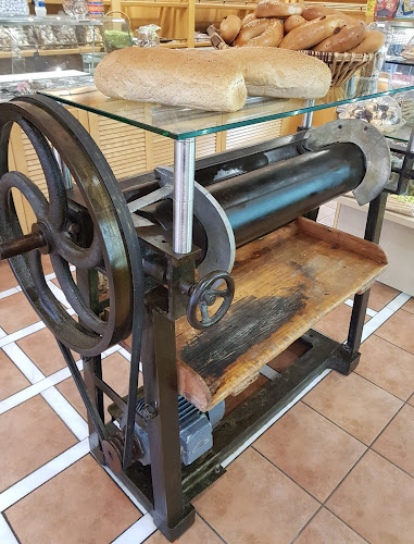 ΠΕΡΦΕΚΤ ΖΑΧΑΡΟΠΛΑΣΤΕΙΟ ΑΡΤΟΠΟΙΕΙΟ (ΚΟΝΤΟΓΙΑΝΝΗ 14 - ΚΕΝΤΡΟ ΠΟΛΗΣ )