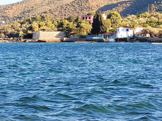 Comentarii opinii despre Fotinis Restaurant and Pansion