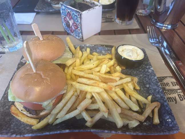 Home Burger Κos Τigaki - Γαστρονομία και φιλοξενία