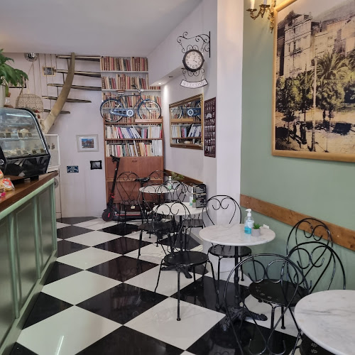 Opinii despre Aroma όμορφης Πόλης în Αθήνα - Γαστρονομία και φιλοξενία