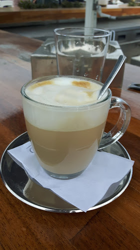 Pisina - Γαστρονομία και φιλοξενία