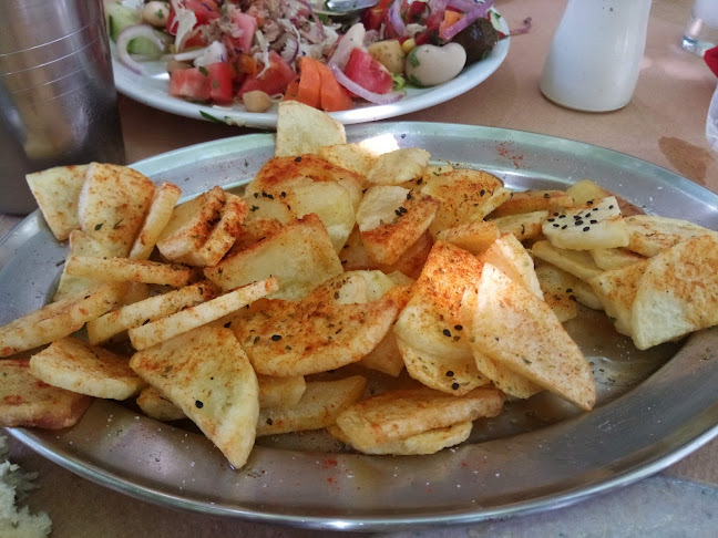 Opinii despre Τριαντάφυλλος - Η Μικρή Πλατεία în Παλαιόκαστρο - Γαστρονομία και φιλοξενία