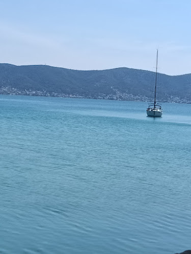 Πολυχρόνη, Λεμπέση 67, Σαλαμίνα 189 00