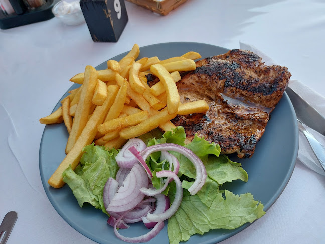 Billy's restaurant sports bar - Γαστρονομία και φιλοξενία